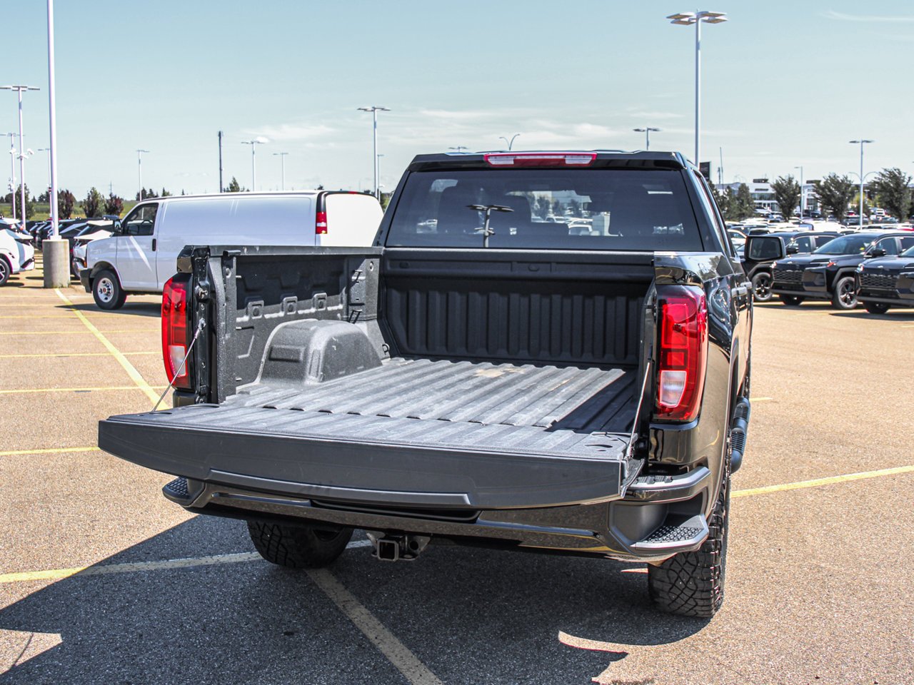 2024 GMC Sierra 1500 4WD Crew Cab 147 Pro Black Sherwood Park - photo #7
