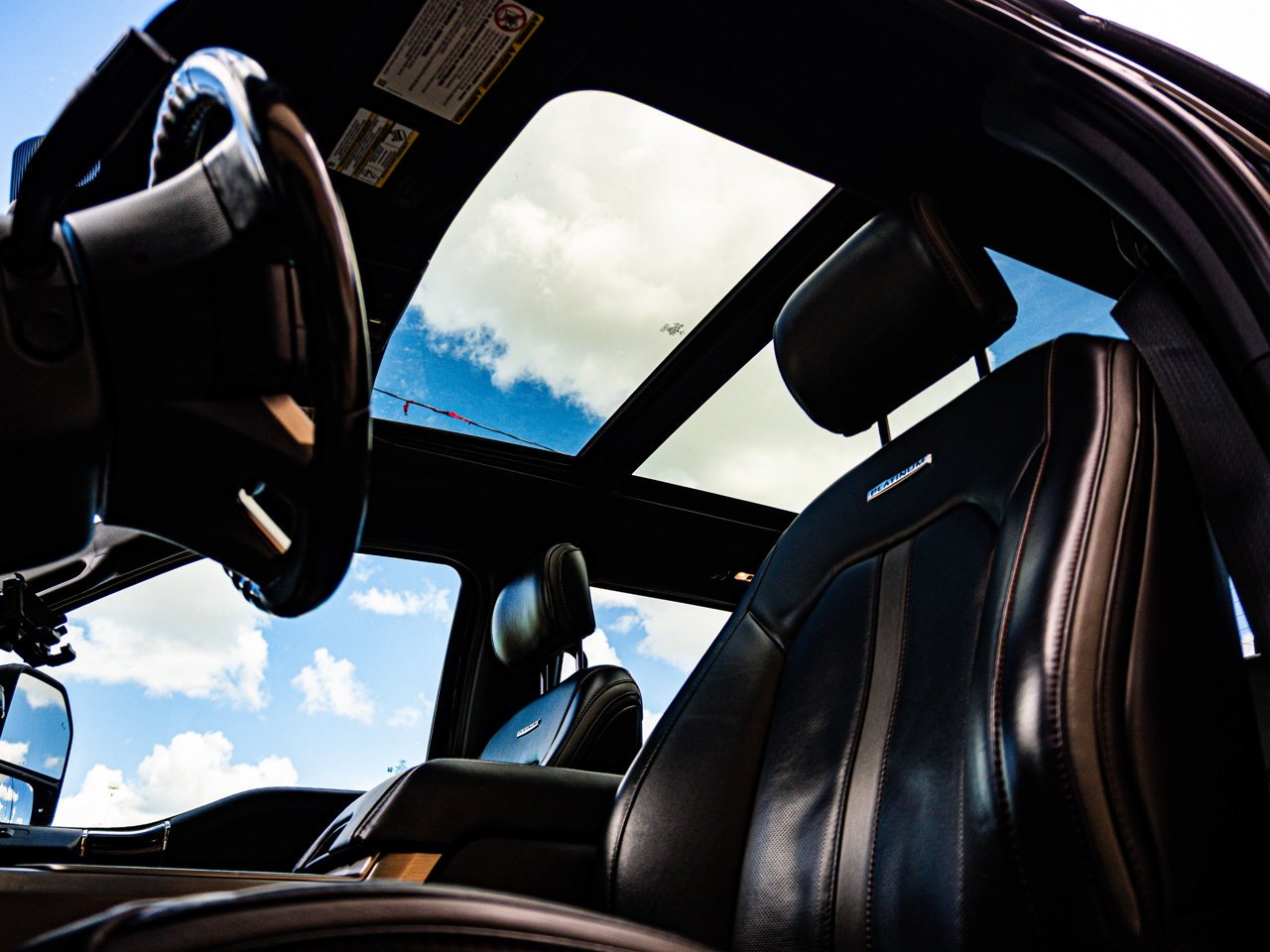 2022 Ford Super Duty F-350 SRW Platinum 4WD Crew Cab 6.75' Box Black Sherwood Park - photo #15