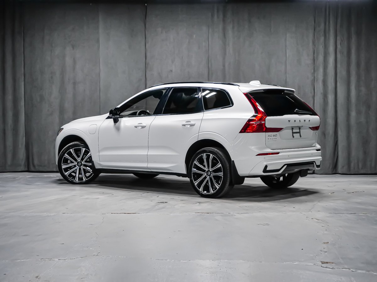 2022 Volvo XC60 Recharge T8 R-DESIGN CLIMATE BOWERS AIR SUSPENSION White Montreal - photo #3