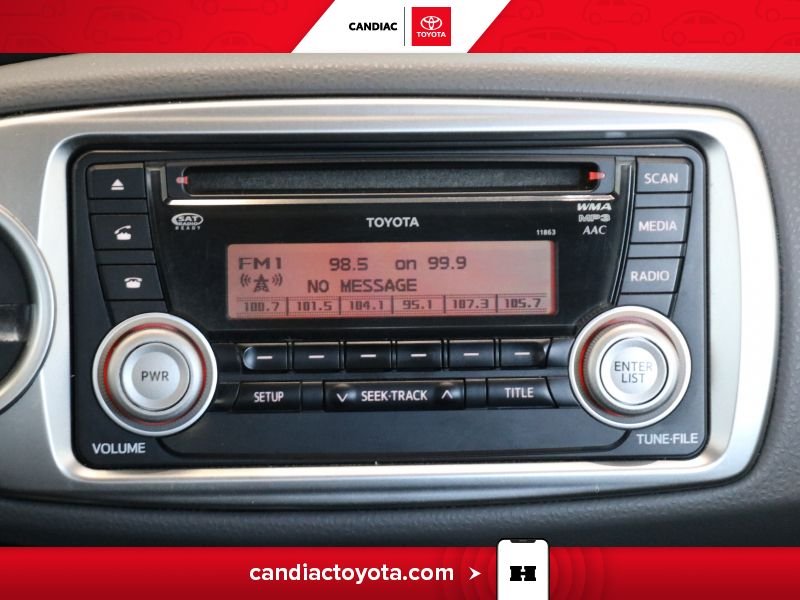 2014 Toyota Yaris Green Saint-Eustache - photo #7