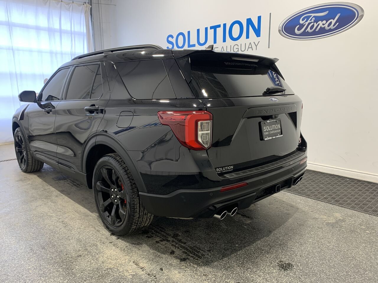 Ford Explorer ST AWD ST, 3.0L, TECH PACK, TOIT PANO 2024 Noir Châteauguay - photo #6