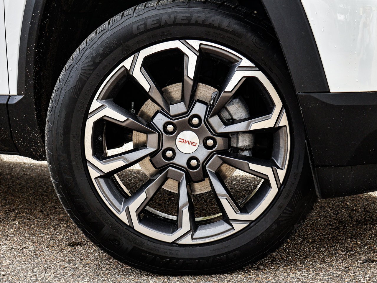 2026 GMC Terrain AWD 4dr Elevation White Sherwood Park - photo #5