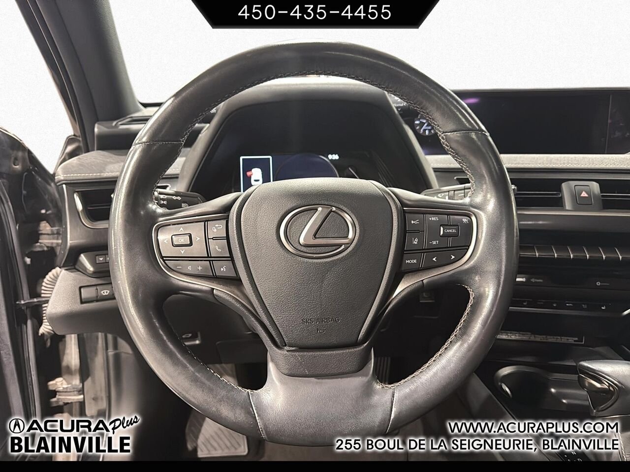 2021 Lexus UX 250h Black Blainville - photo #10