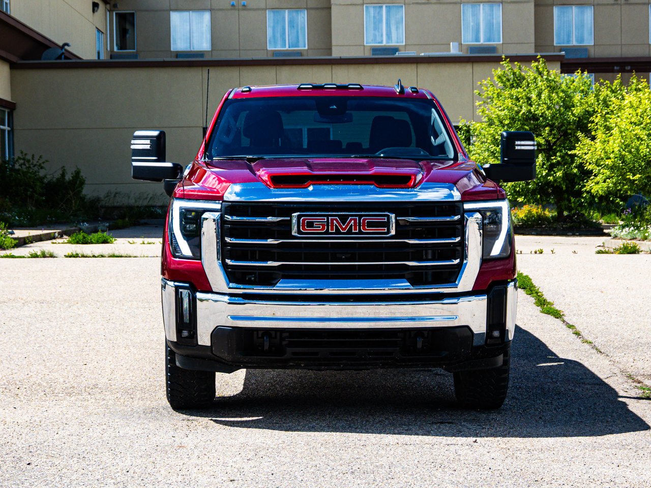 2024 GMC Sierra 2500HD 4WD Double Cab 149 SLE Red Sherwood Park - photo #2
