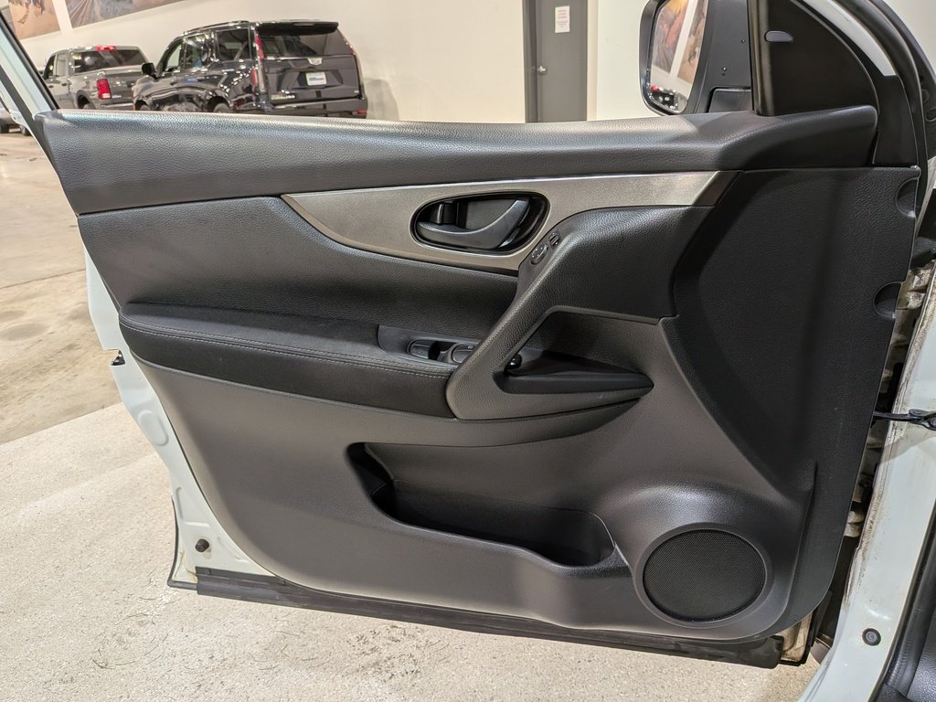 Nissan Qashqai FWD S Manual 2019 Blanc Val-David - photo #29