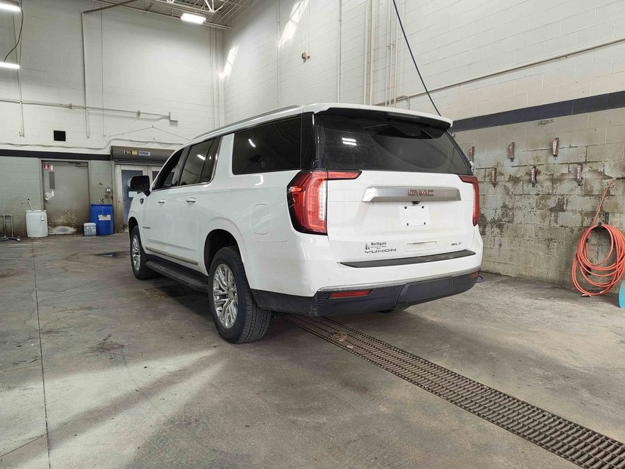 2022 GMC Yukon XL 2022 White
