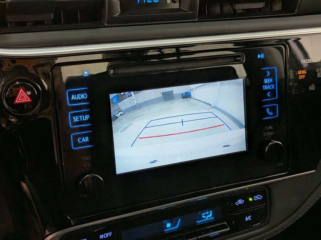 2017 Toyota Corolla 4dr Sdn CVT CE White Val-David - photo #21