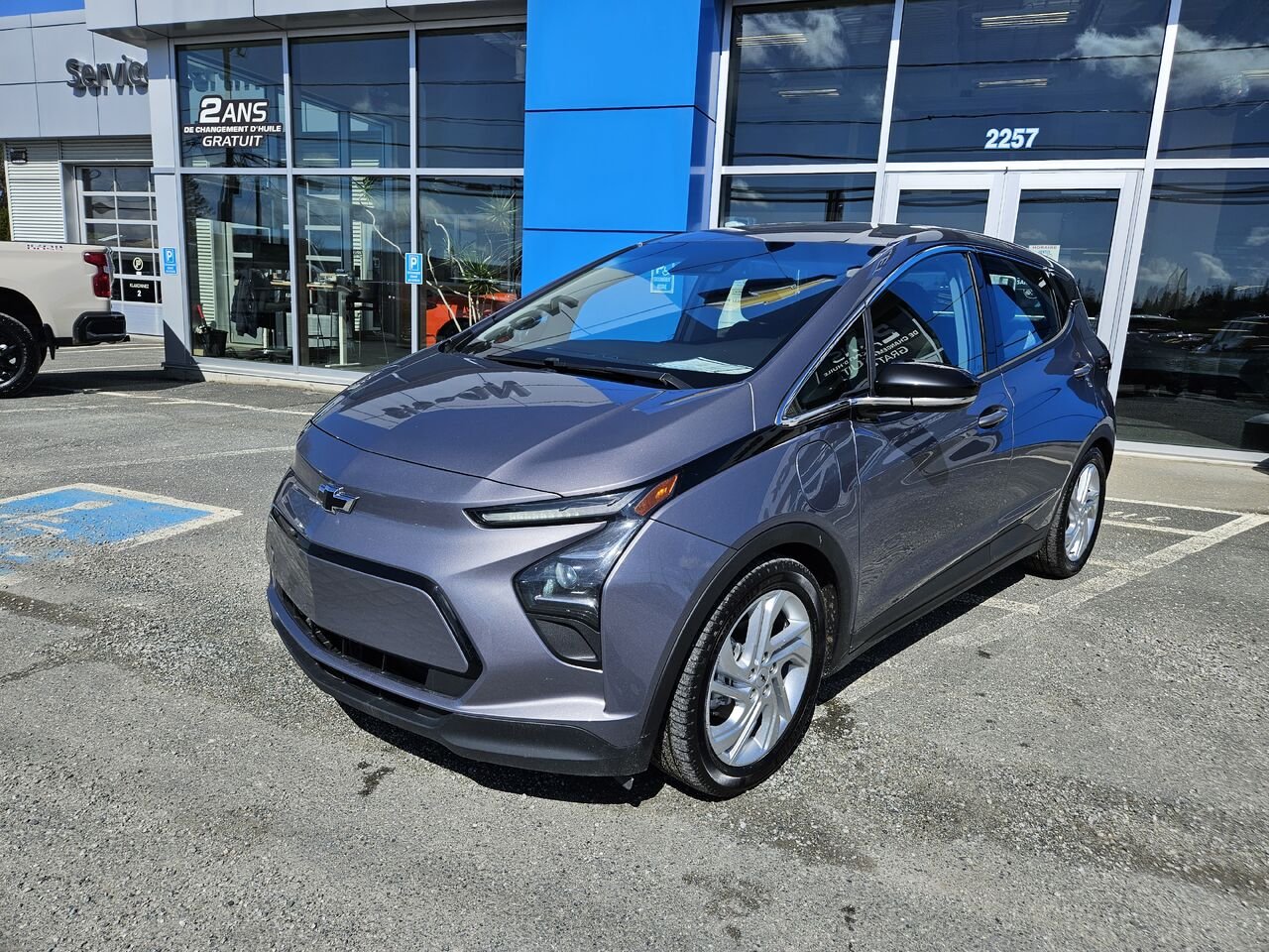 2022 Chevrolet Bolt EV 1LT familiale 5 portes Grey Thetford Mines - photo #0
