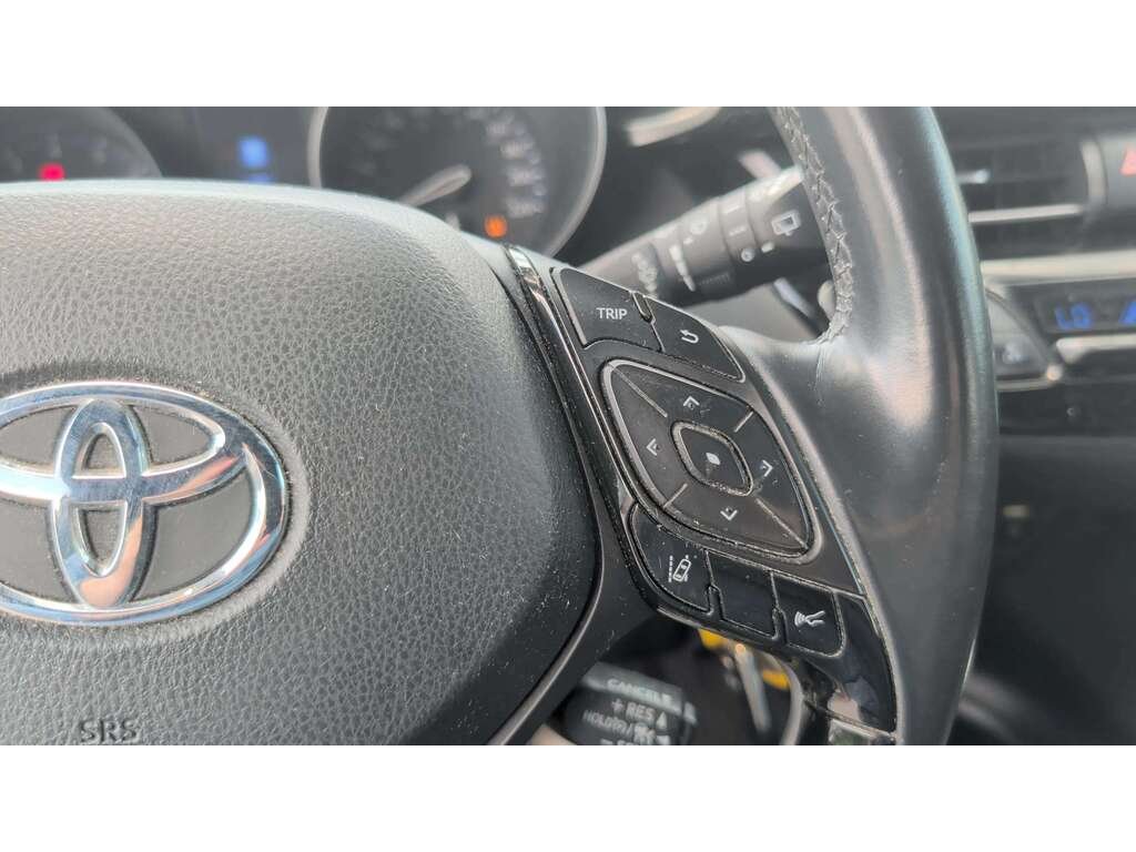 Toyota C-HR 2018 Blanc Gatineau - photo #15