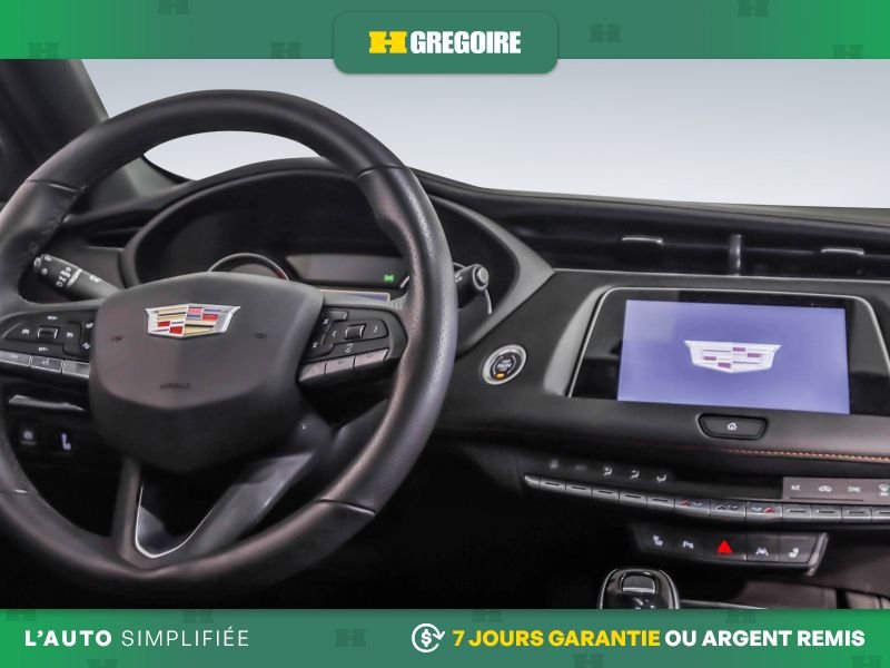 2023 Cadillac XT4 Grey Laval - photo #11