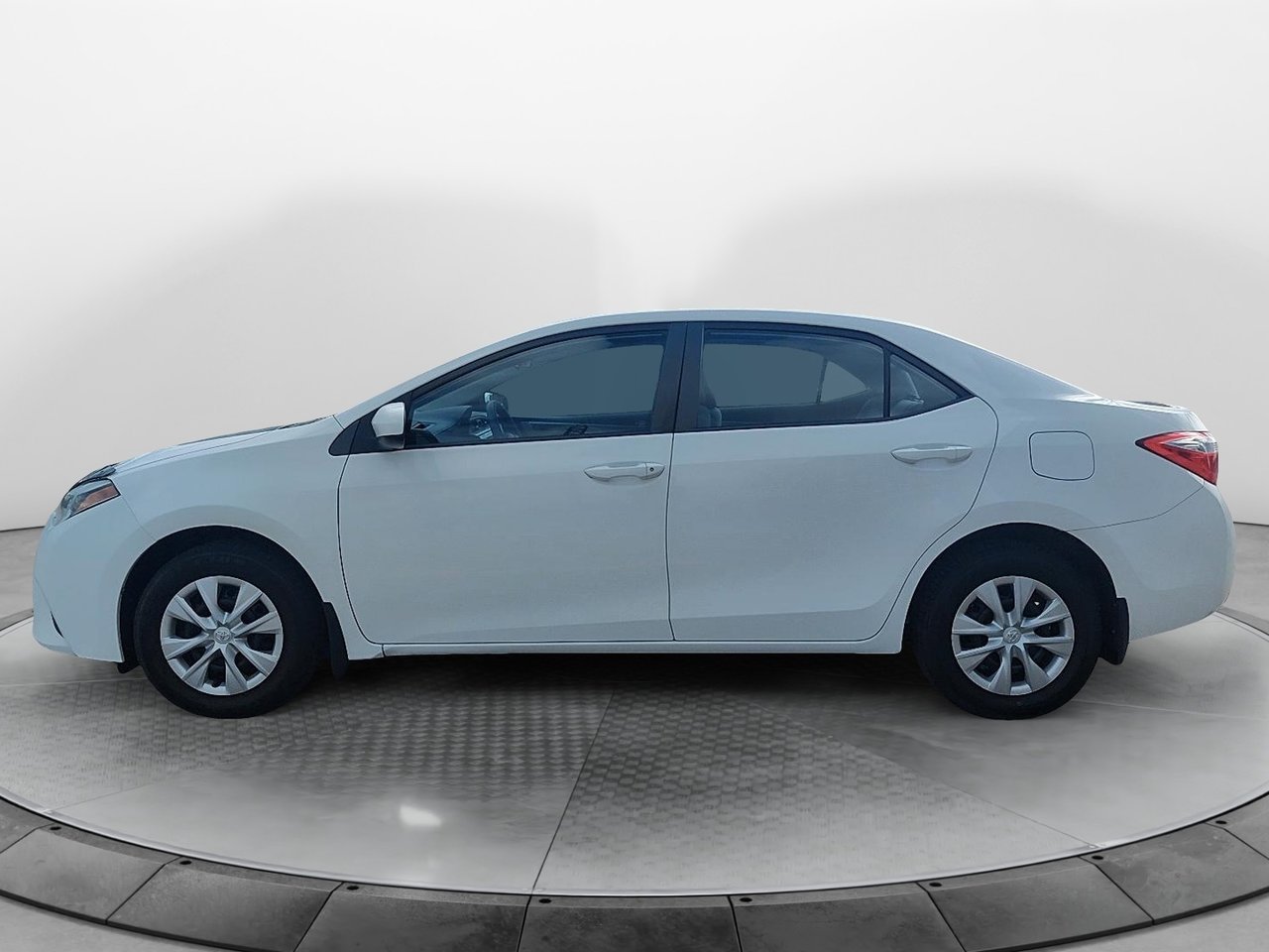 2016 Toyota Corolla VIN 2T1BURHE6GC527963 White Baie-Comeau - photo #4