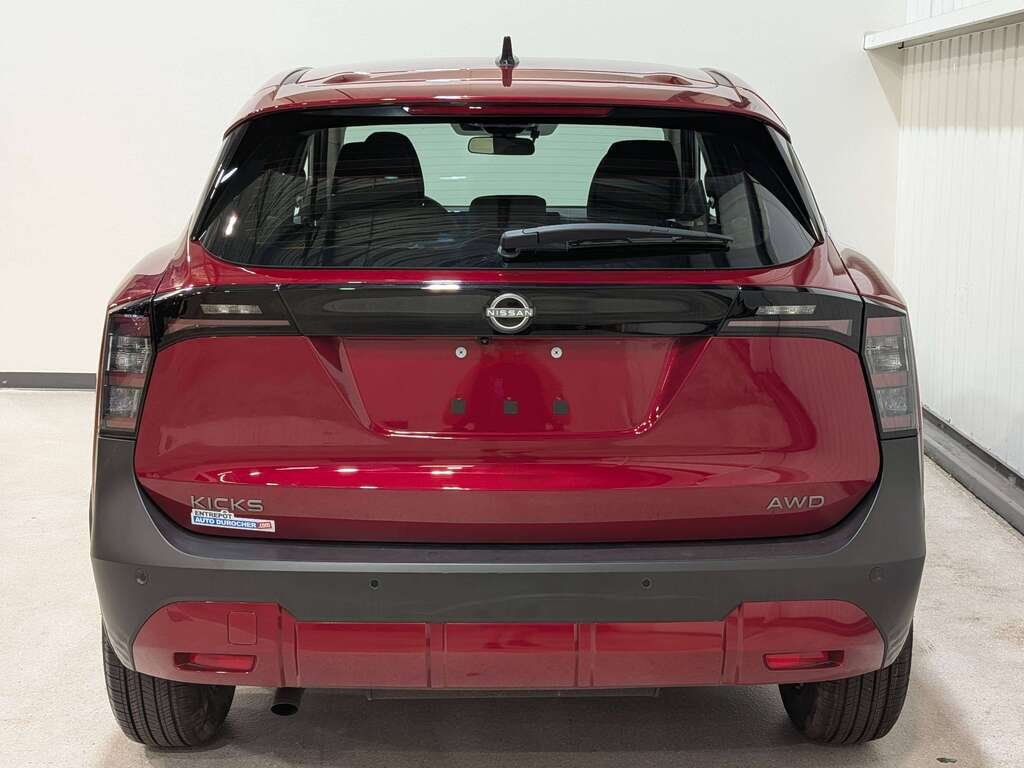 2026 Nissan Kicks S AWD Red Val-David - photo #6