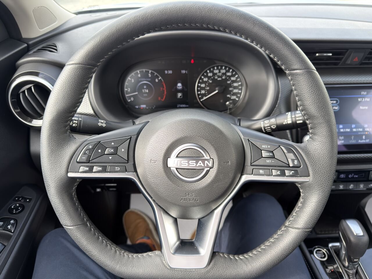 2024 Nissan Kicks Grey Thetford Mines - photo #18