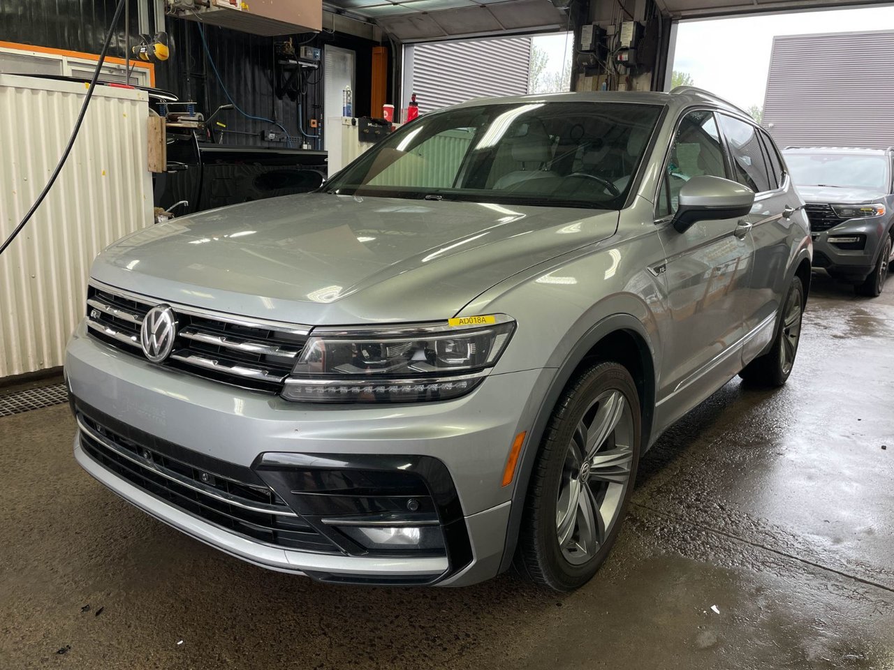 Volkswagen Tiguan HIGHLINE 4MOTION *TOIT* NAV CUIR FENDER CARPLAY 2020 Gris Saint-Jérôme - photo #0