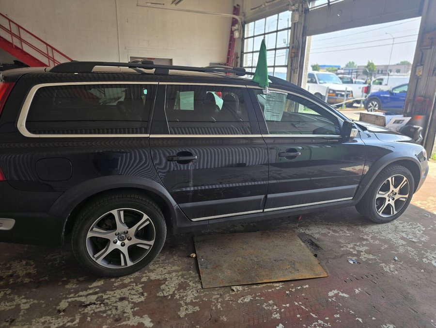 2012 Volvo XC70 2012 Black