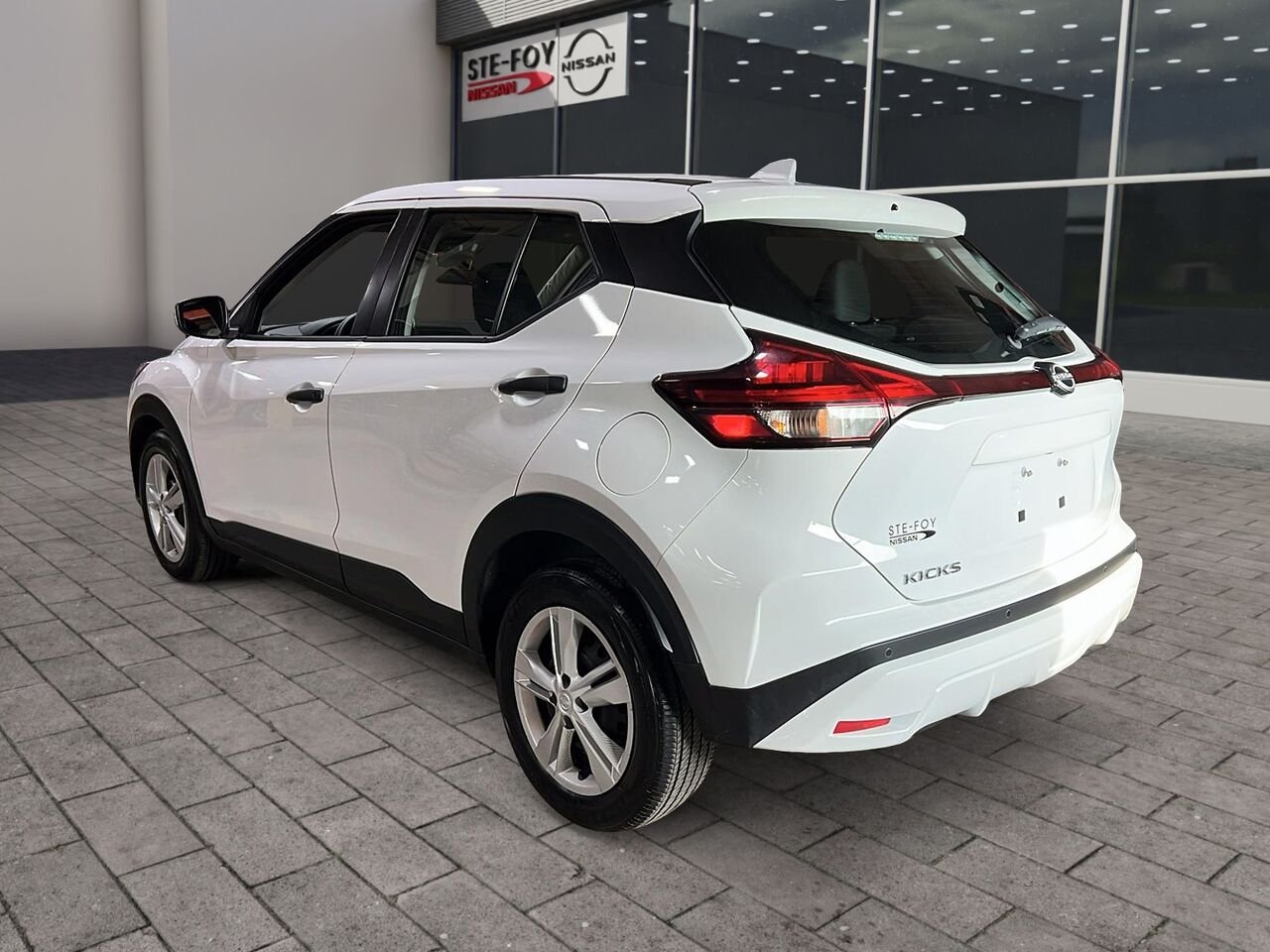 Nissan Kicks S TA 2024 Blanc Québec - photo #3