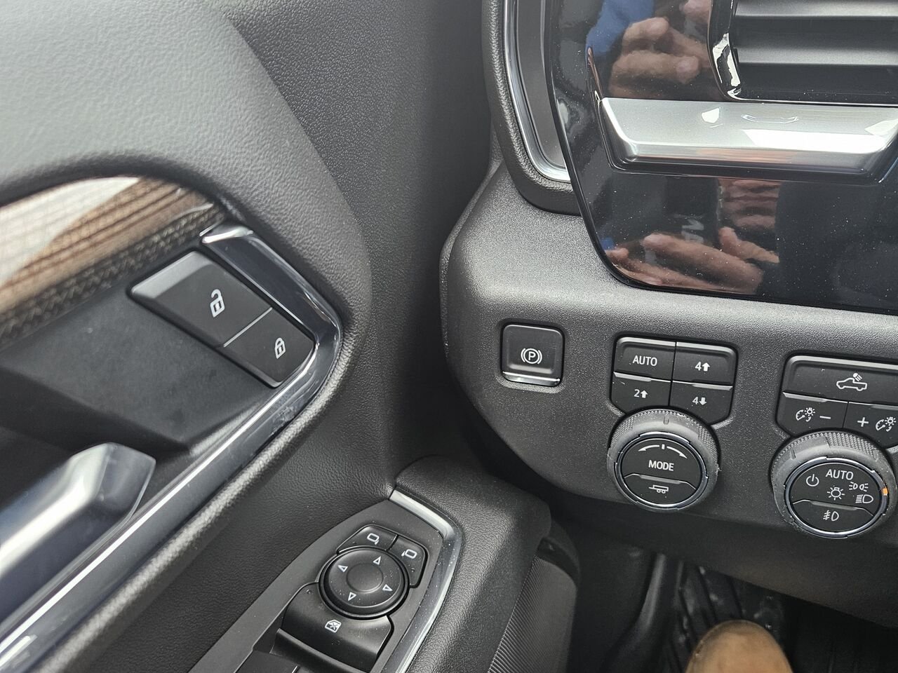 Chevrolet Silverado 1500 RST cabine multiplace 4RM 157 po 2026 TEINTE ROUGE ECLATANT Thetford Mines - photo #15
