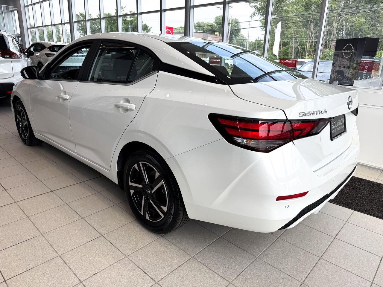 Nissan Sentra SENTRA SV TOIT OUVRANT 2025 Blanc d'Aspen triple couche Châteauguay - photo #7