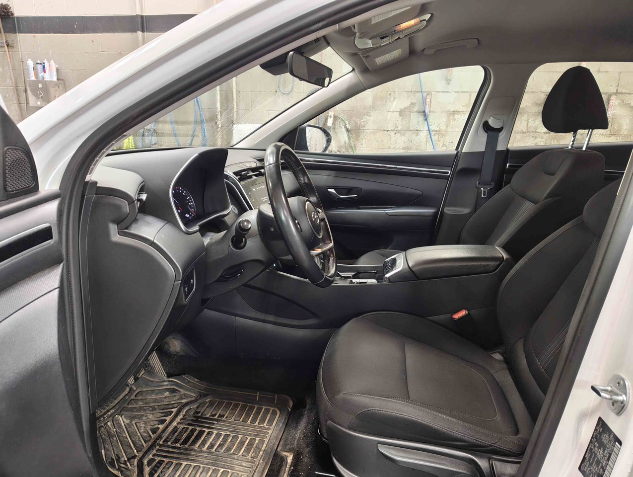 2023 Hyundai Tucson Preferred AWD White Sherwood Park - photo #7