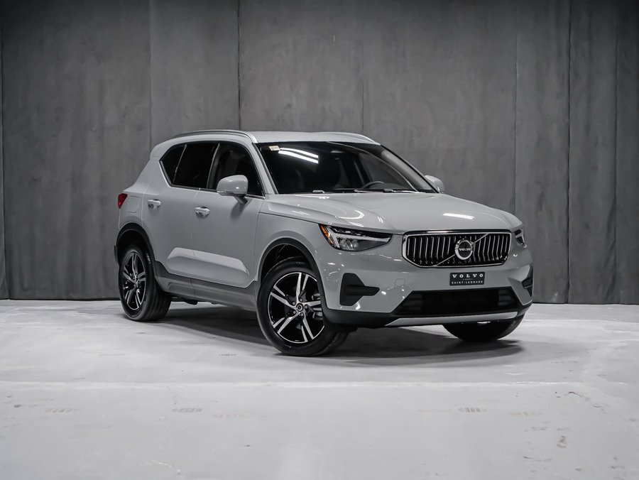 2025 Volvo XC40 B5 CORE BRIGHT CLIMATE Grey