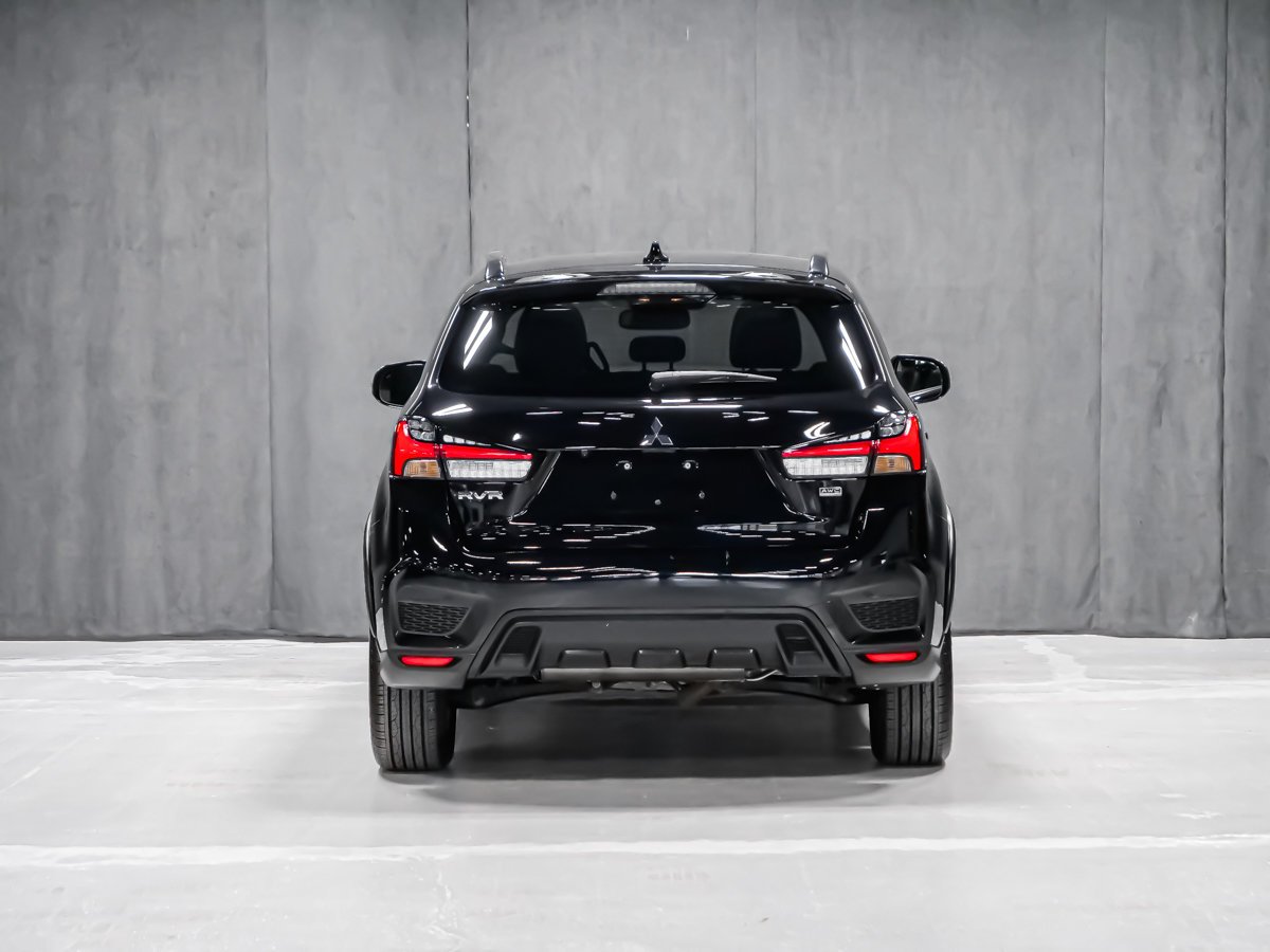2022 Mitsubishi RVR 2.4L GT AWC Black Montreal - photo #4