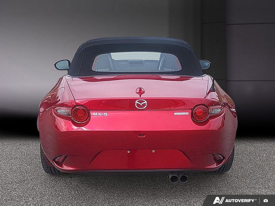 2023 Mazda MX-5 2023 Red