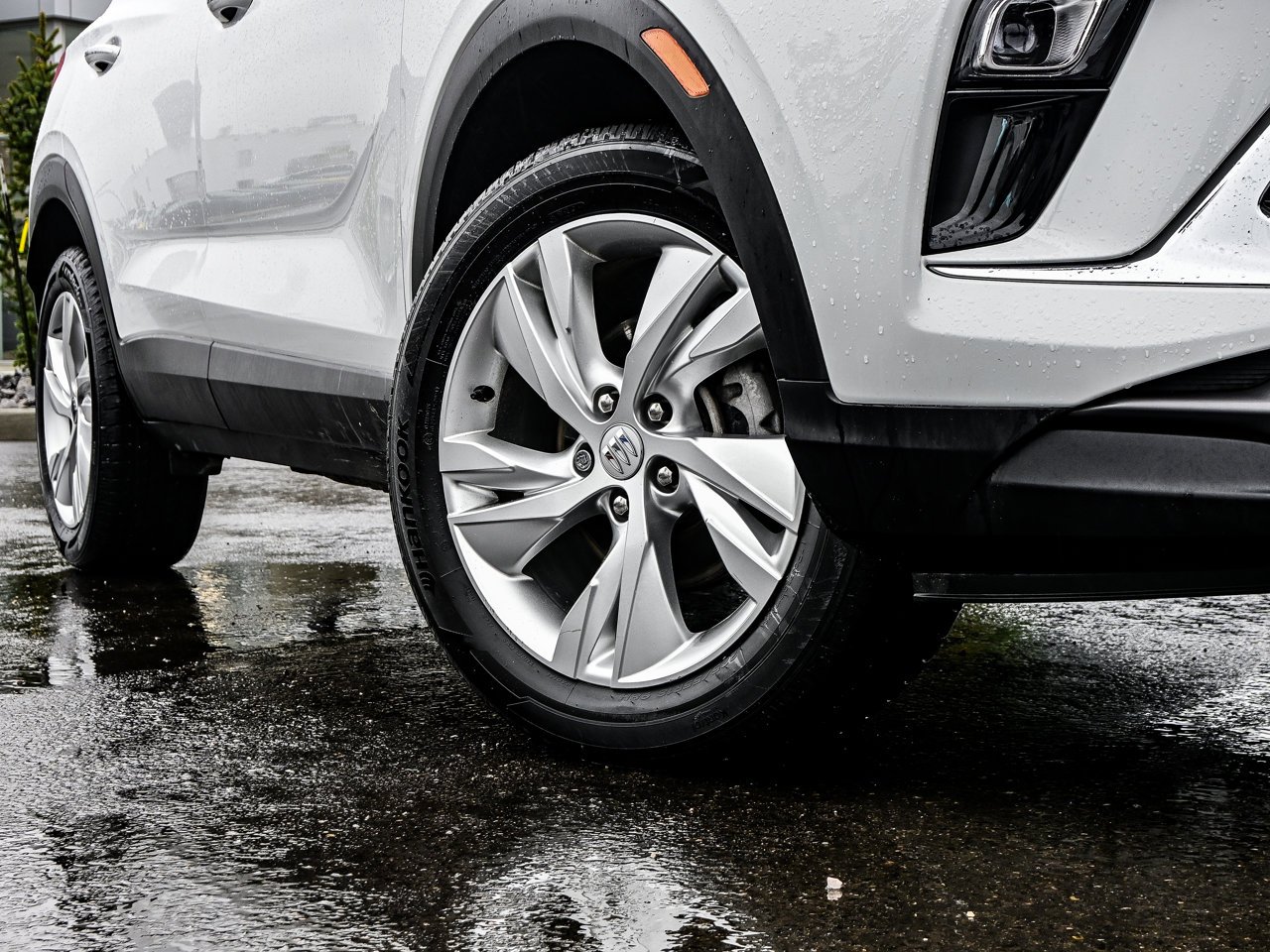 2024 Buick Encore GX AWD 4dr Preferred White Sherwood Park - photo #5