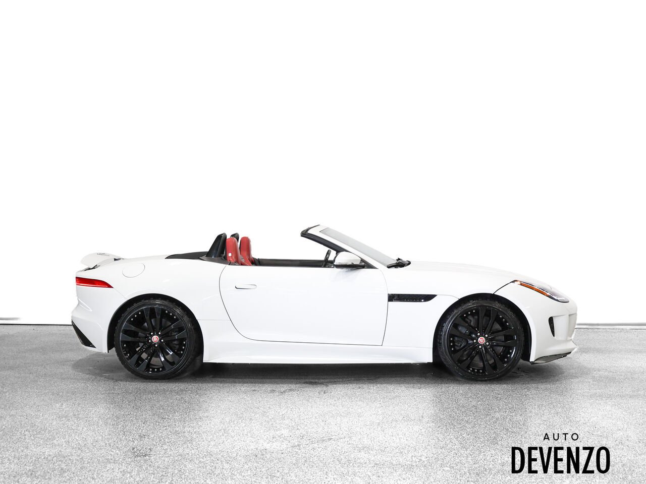 2016 Jaguar F-TYPE White Saint-Eustache - photo #1