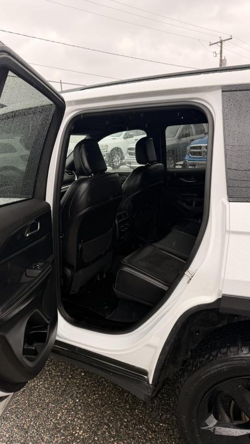 2024 Jeep Grand Cherokee White Lac Mégantic - photo #10