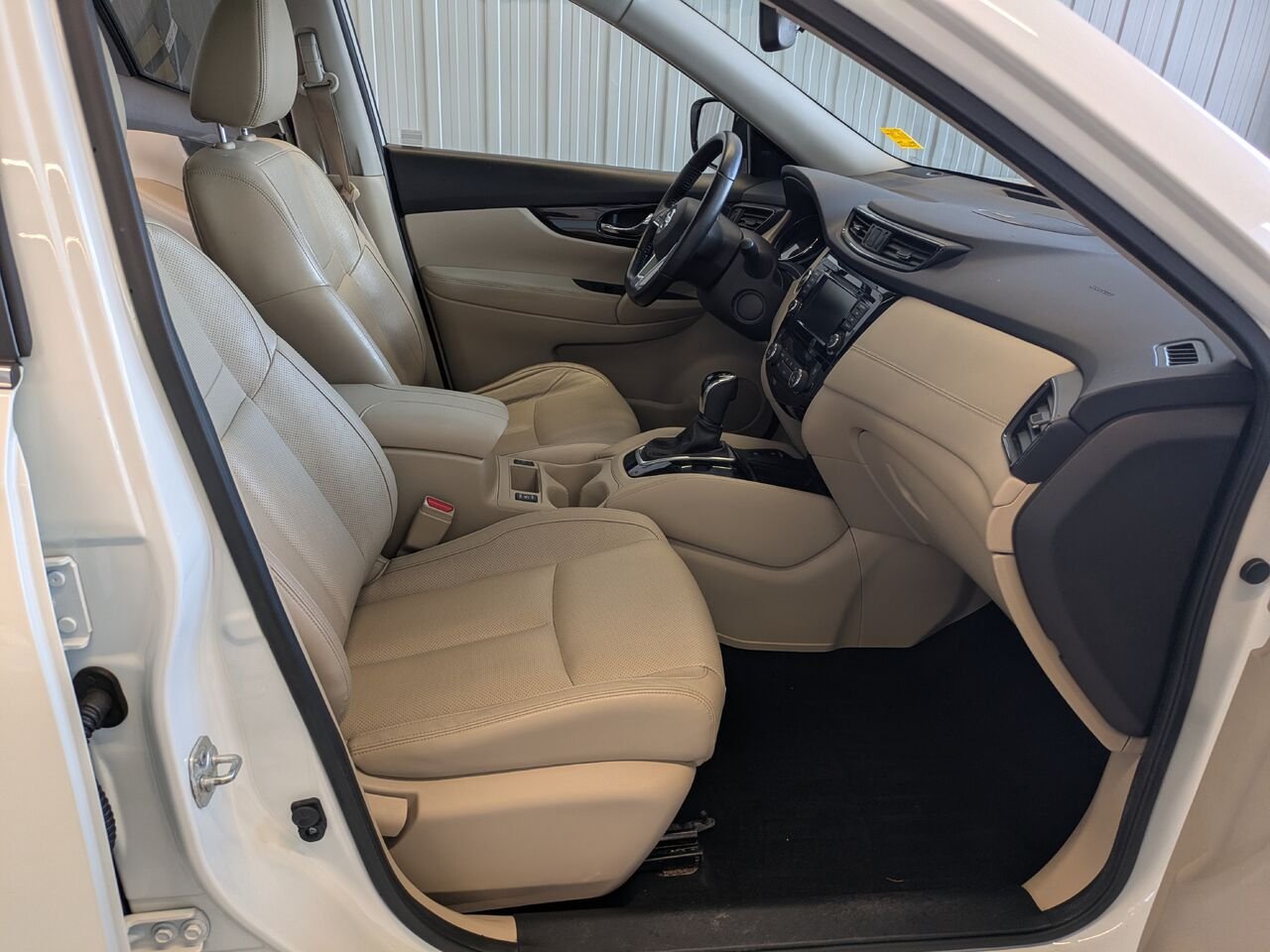 Nissan Rogue 2018 Blanc Gatineau - photo #13