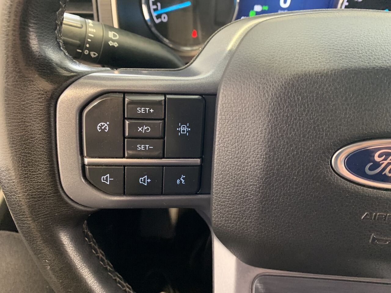 Ford F-150 SUPERCREW XLT 2023 Bleu Saint-Eustache - photo #42