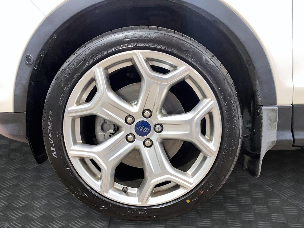 2019 Ford Escape Titanium White Baie-Comeau - photo #5
