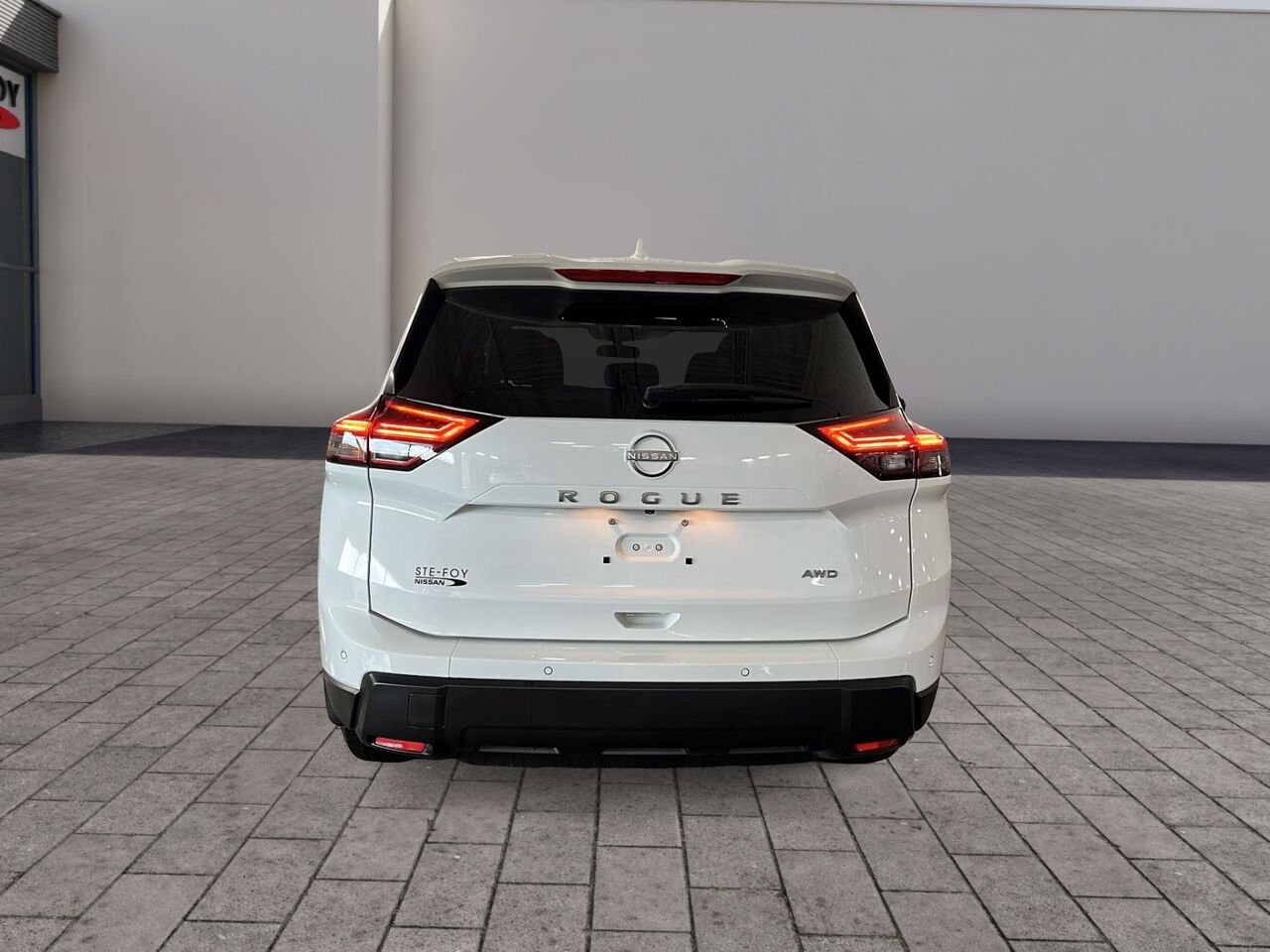 2024 Nissan Rogue White Québec - photo #2