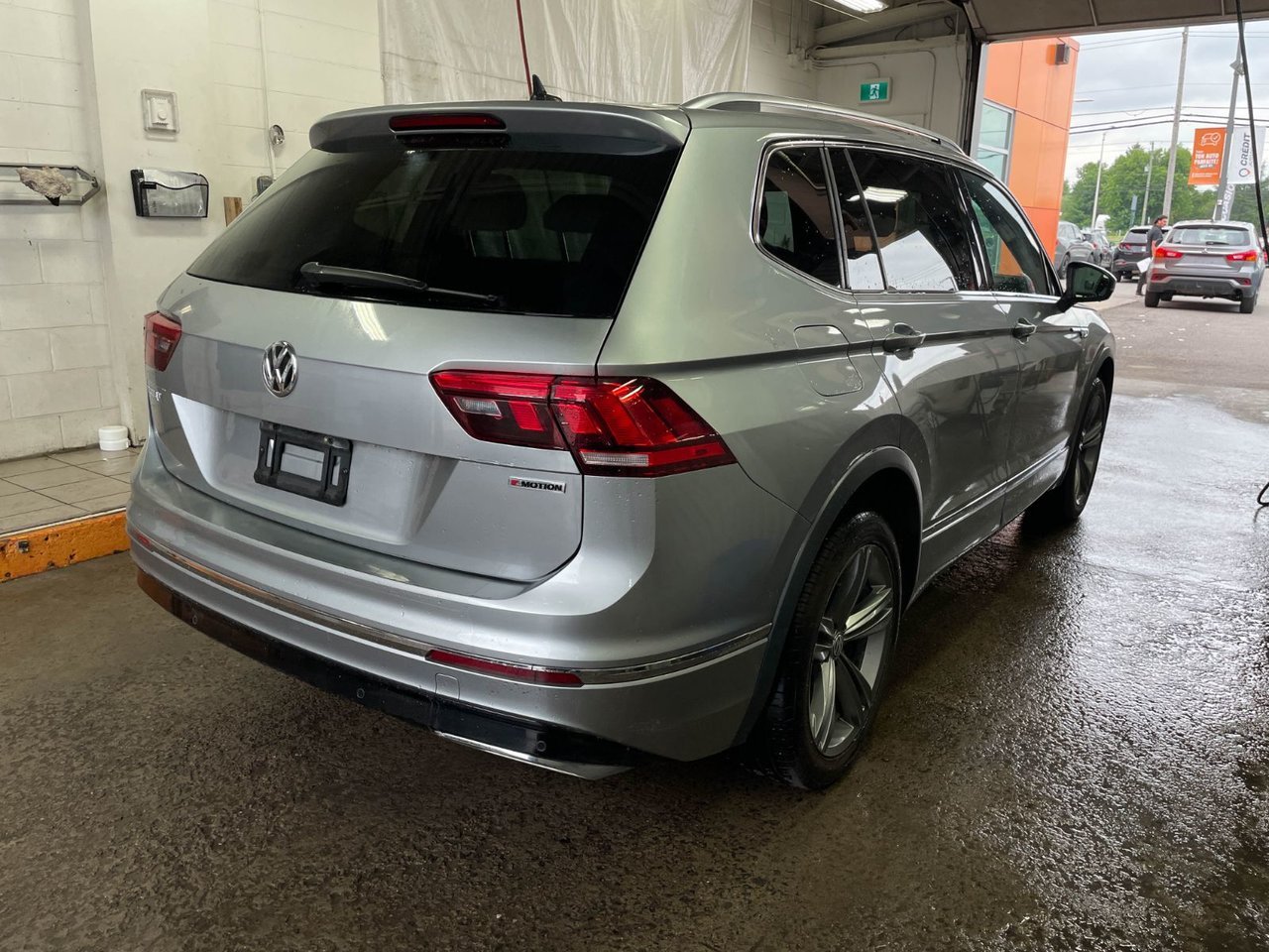 Volkswagen Tiguan HIGHLINE 4MOTION *TOIT* NAV CUIR FENDER CARPLAY 2020 Gris Saint-Jérôme - photo #9