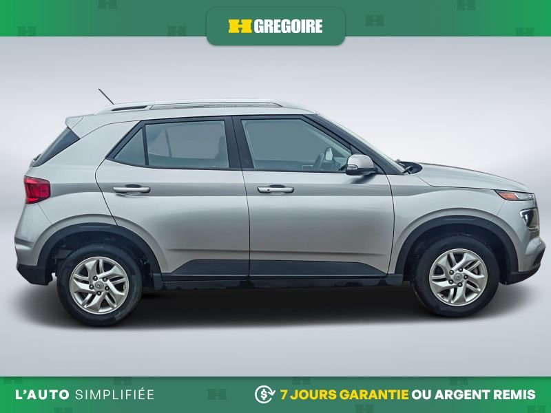 2024 Hyundai Venue Silver Saint-Eustache - photo #10