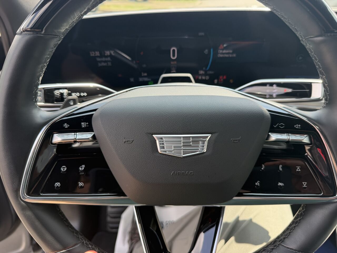 Cadillac LYRIQ LUXURY AWD FINANCEMENT À PARTIR DE 0.99% 2024 Argent Laval - photo #27