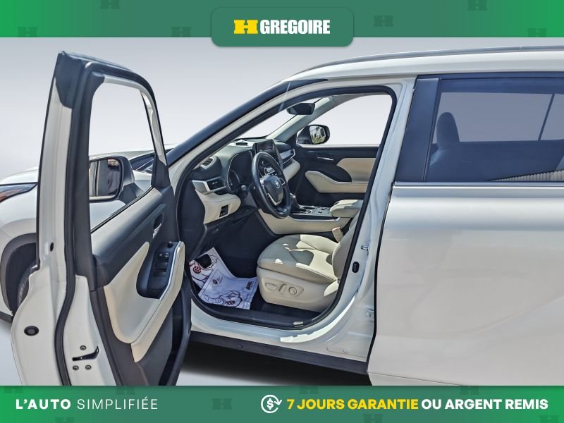 2024 Toyota Highlander White Blainville - photo #11