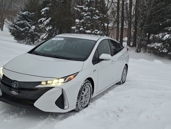 2021 Toyota Prius Prime 2021 Wind Chill Pearl
