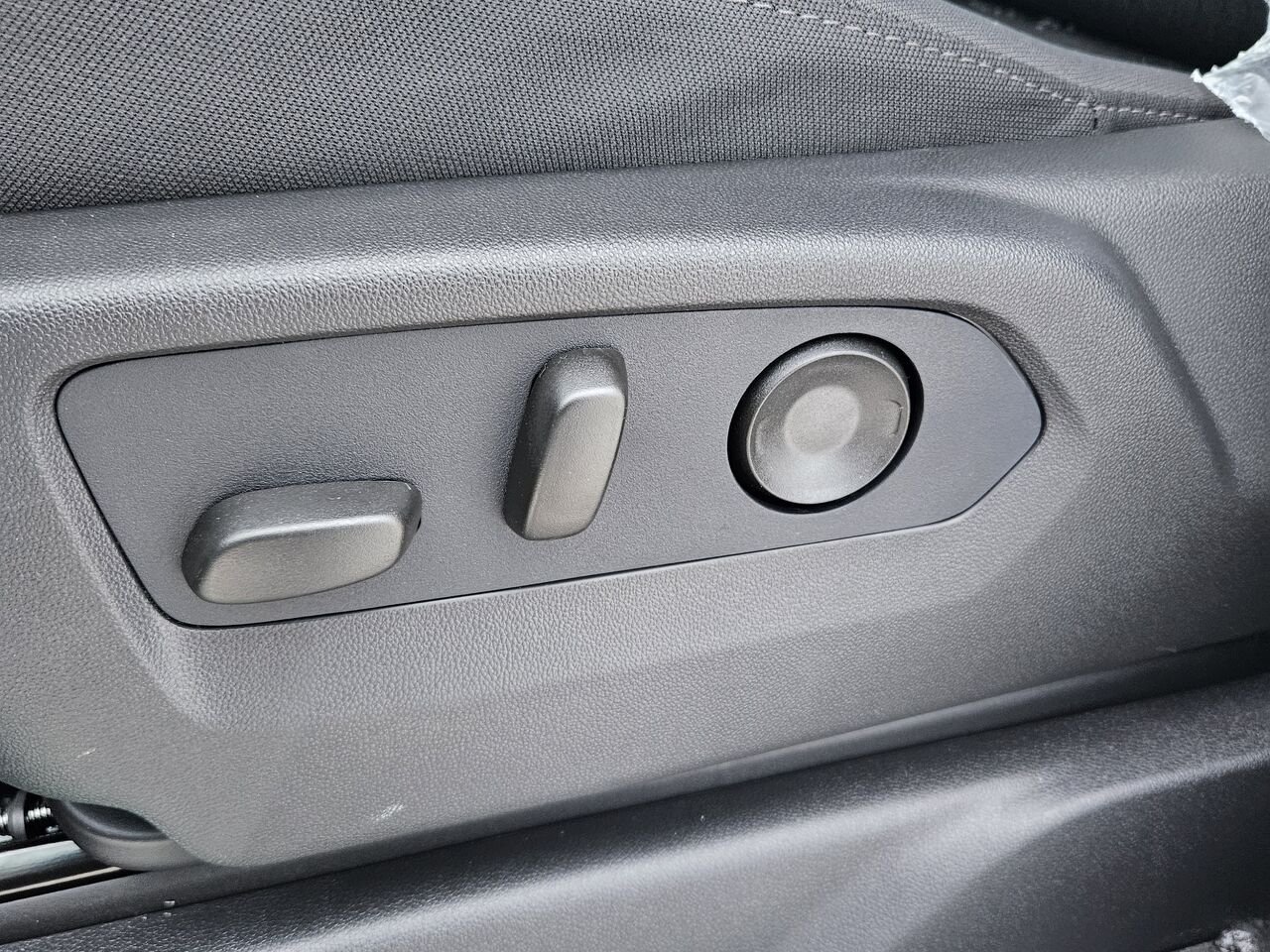 Chevrolet Silverado 1500 RST cabine multiplace 4RM 157 po 2026 GRIS STERLING METALLISE Thetford Mines - photo #11