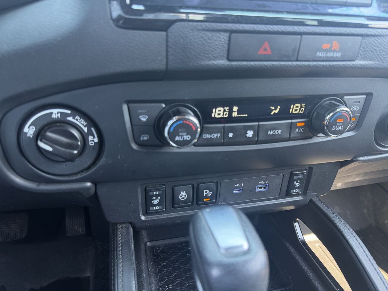 NISSAN FRONTIER PRO-4X SV cabine double caisse longue 4x4 2022 Argent Ottawa & Gatineau - photo #9