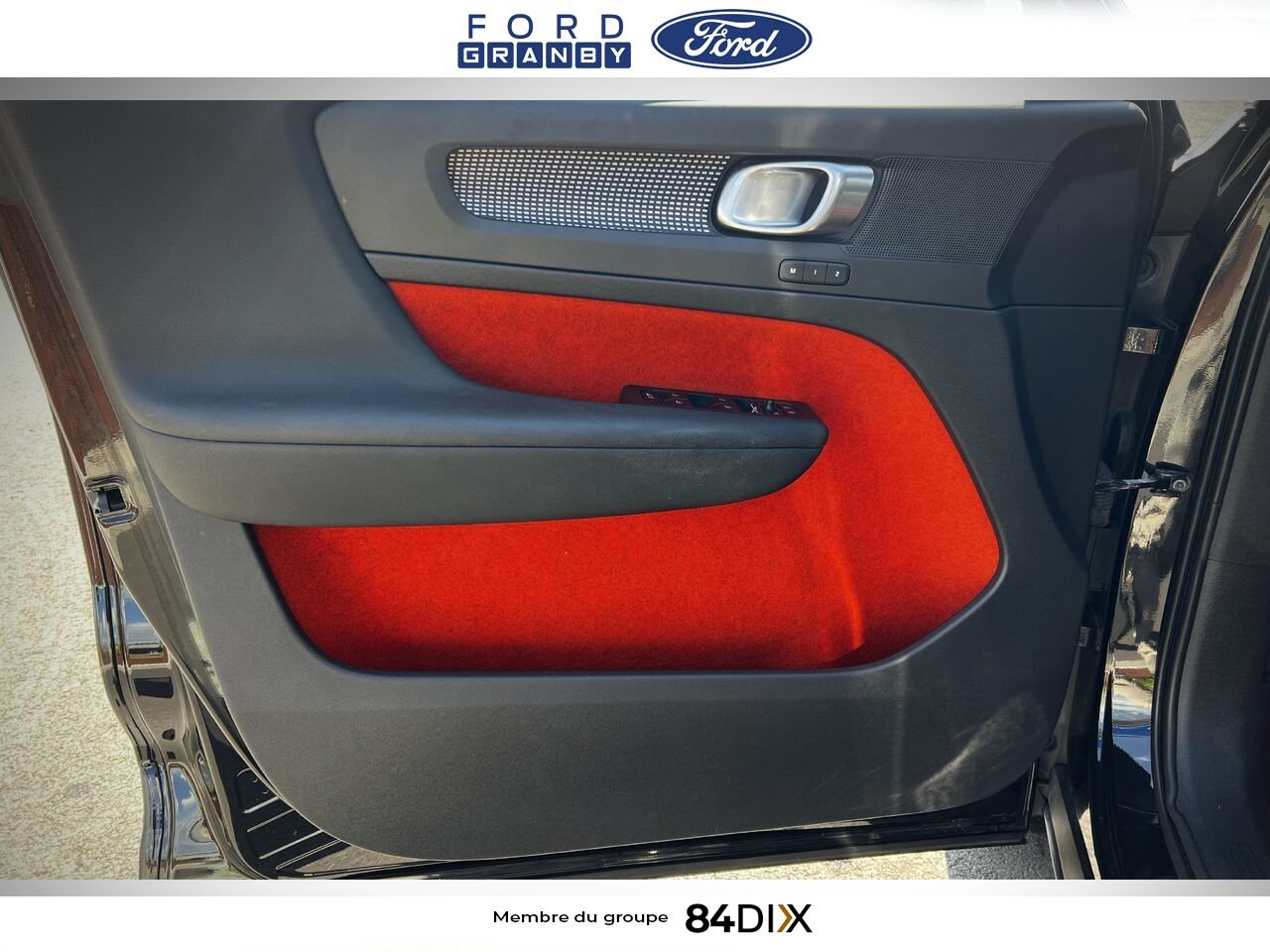 2021 Volvo XC40 Black Granby - photo #11