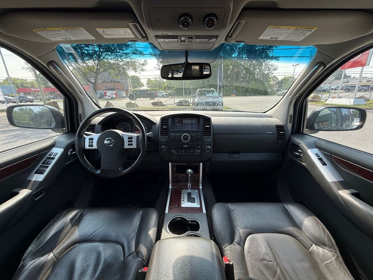 2010 Nissan Pathfinder Black Châteauguay - photo #13