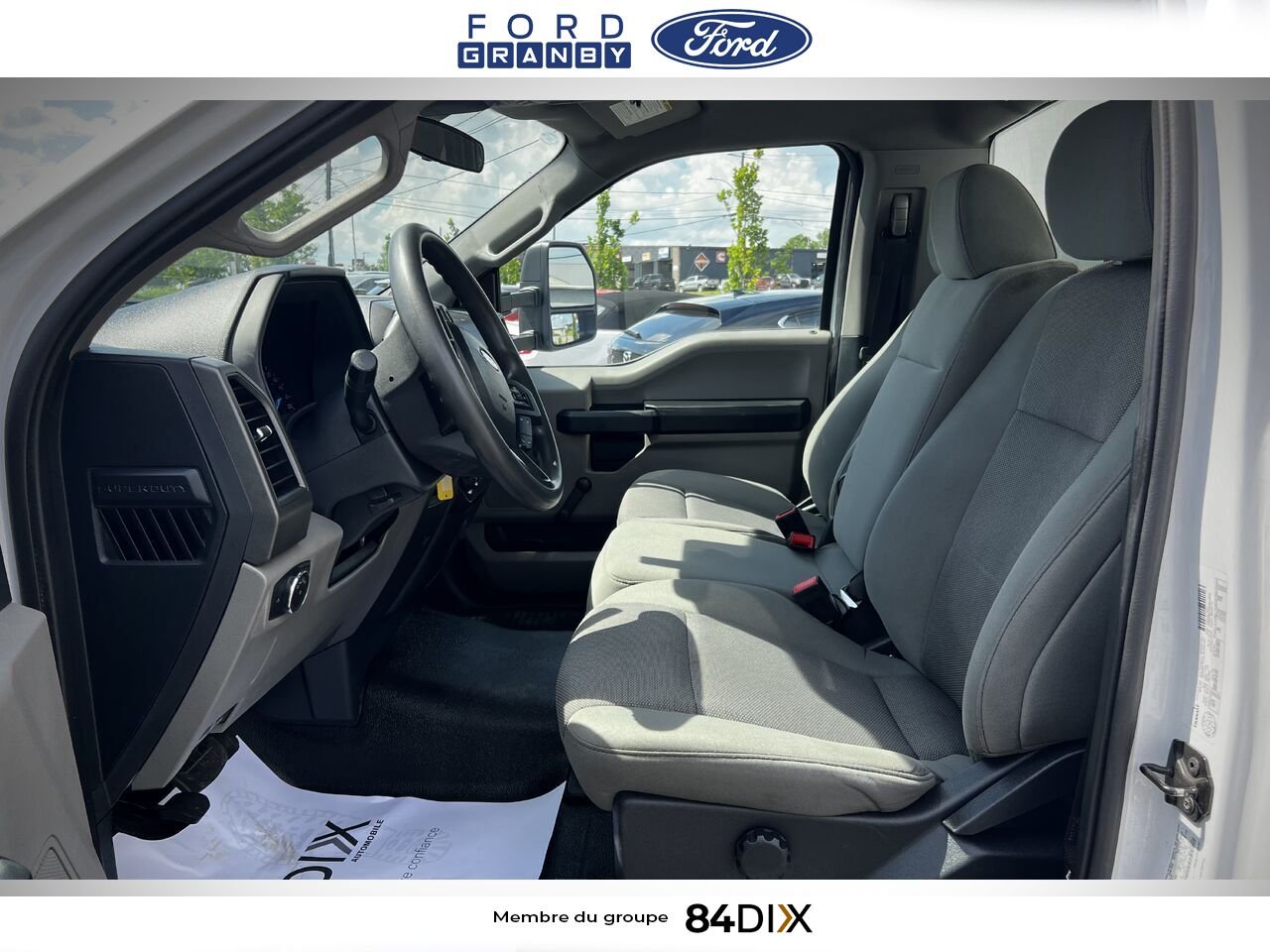 2022 Ford Super Duty F-550 DRW White Granby - photo #13