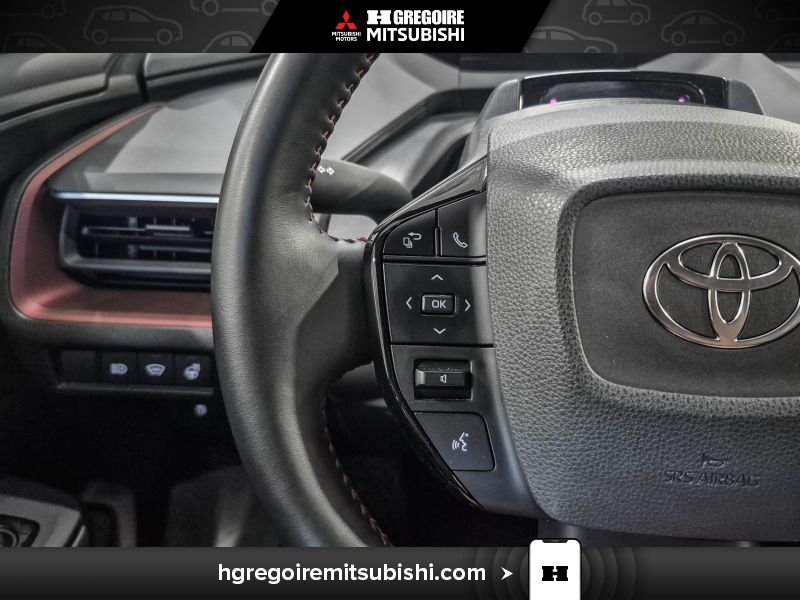 Toyota Prius 2024 Argent Blainville - photo #19
