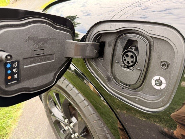 Ford Mustang Mach-E PREMIUM AWD MACH-E PREMIUM AWD GROSSE BATTERIE 2023 Noir Châteauguay - photo #12