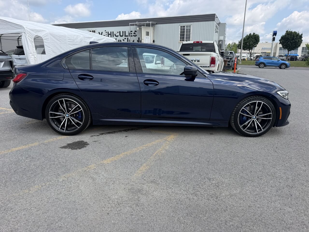 2019 BMW Série 3 330XI M PACKAGE Blue Laval - photo #8