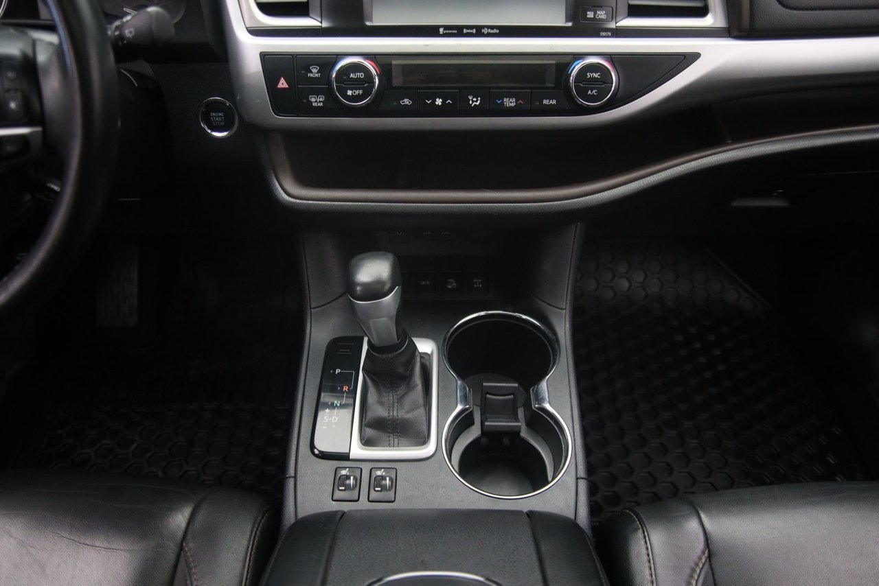 2017 Toyota Highlander XLE Black Baie-Comeau - photo #12