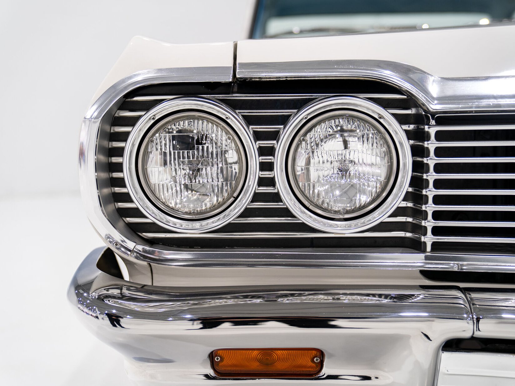 Chevrolet Biscayne Matching 409 / 425HP Transmission 4 Vitesse Complètement Entièrement restauré **PRIX EN USD** 1964 Blanc Montréal - photo #34