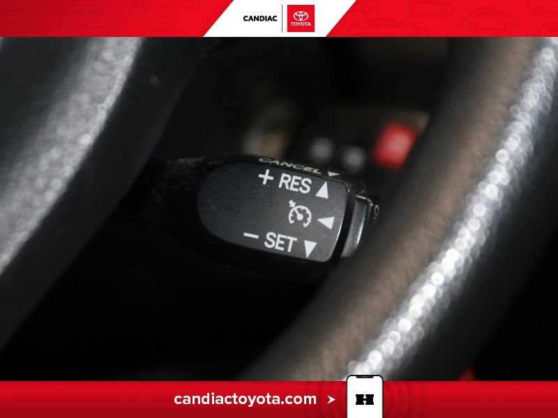 2014 Toyota Yaris Green Saint-Eustache - photo #16