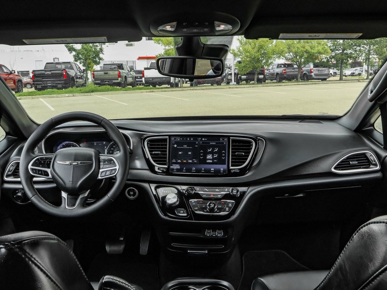 2025 Chrysler Grand Caravan SXT 2WD Black Sherwood Park - photo #17